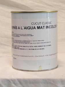 VERNÍS A L'AIGUA MAT